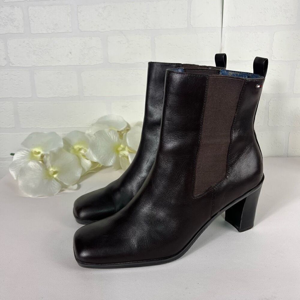 Tommy Hilfiger Heeled boots size 7.5M Dark Brown 90s Y2K  classy equestrian Old